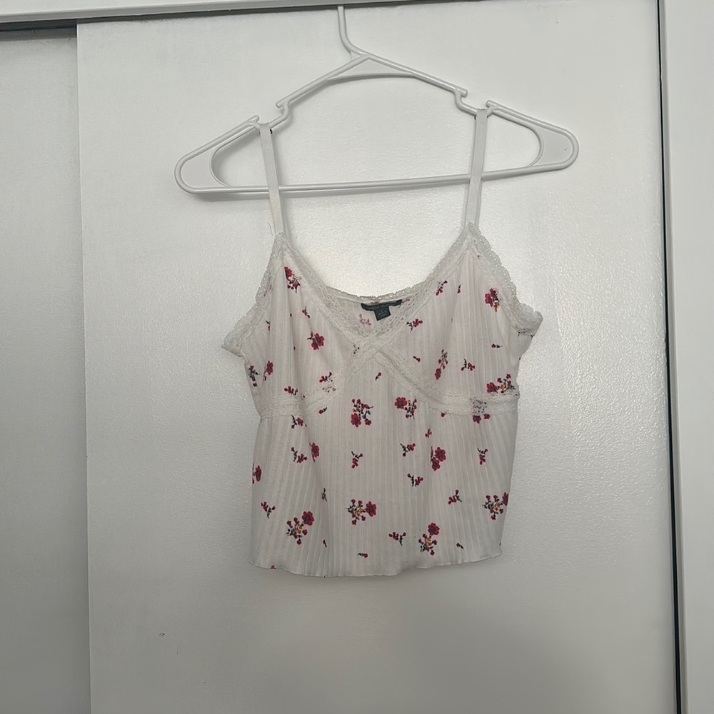 flowery tank top with lace trim